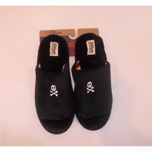 Dearfoams Women’s Size Small 5-6 Black Skull Slide Slippers